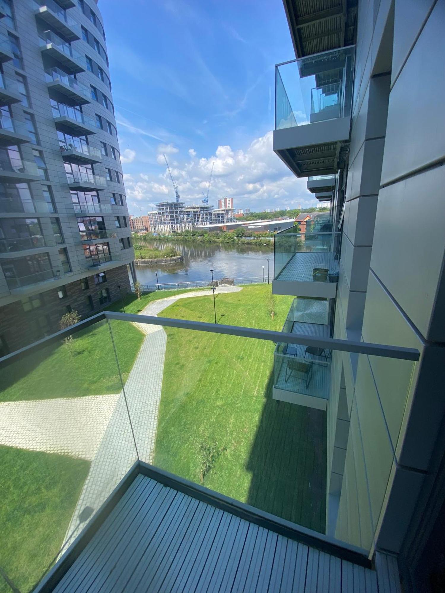 Luxury 2-Bed High-Rise In Manchester With Parking Exterior foto