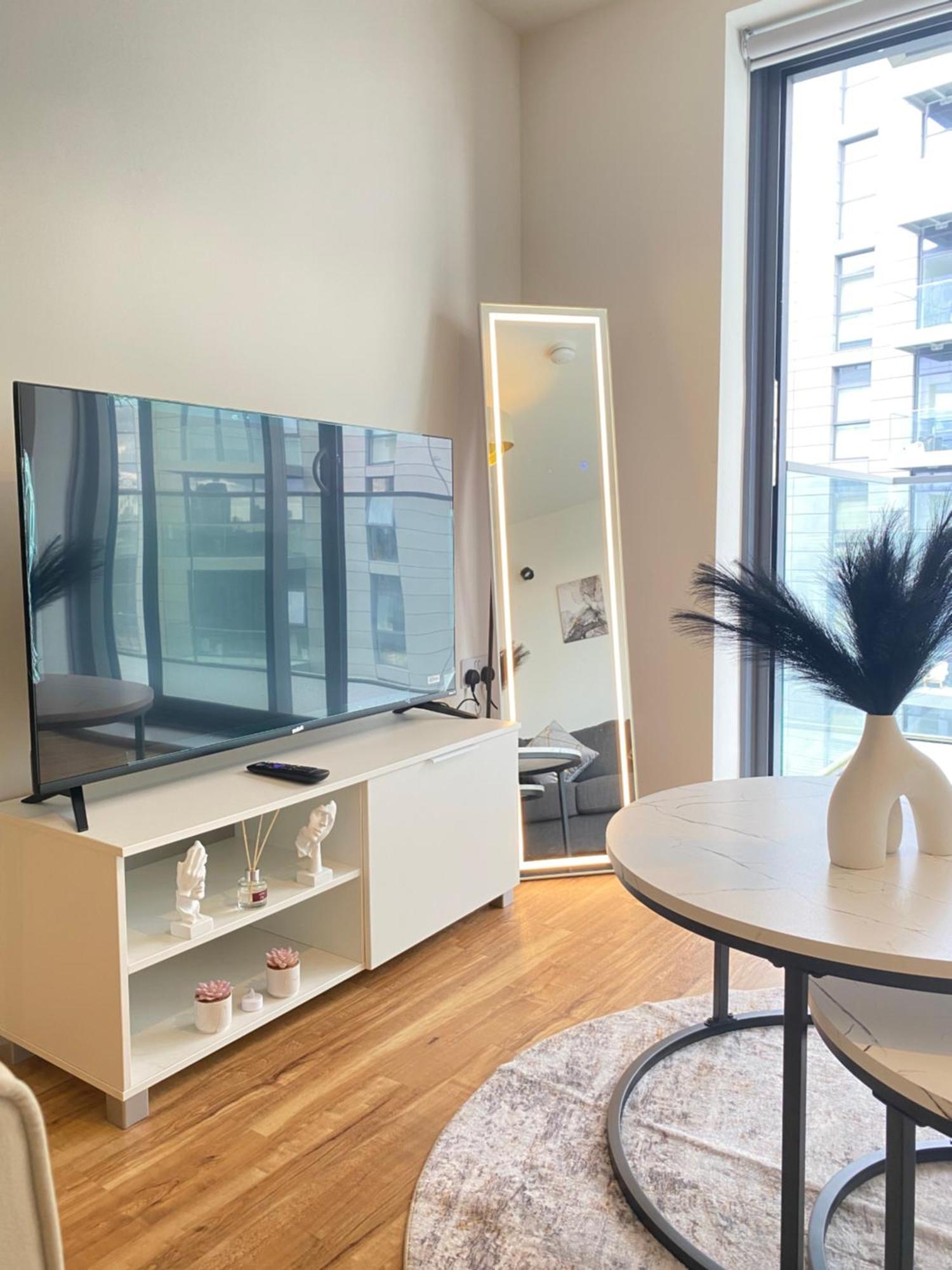 Luxury 2-Bed High-Rise In Manchester With Parking Exterior foto